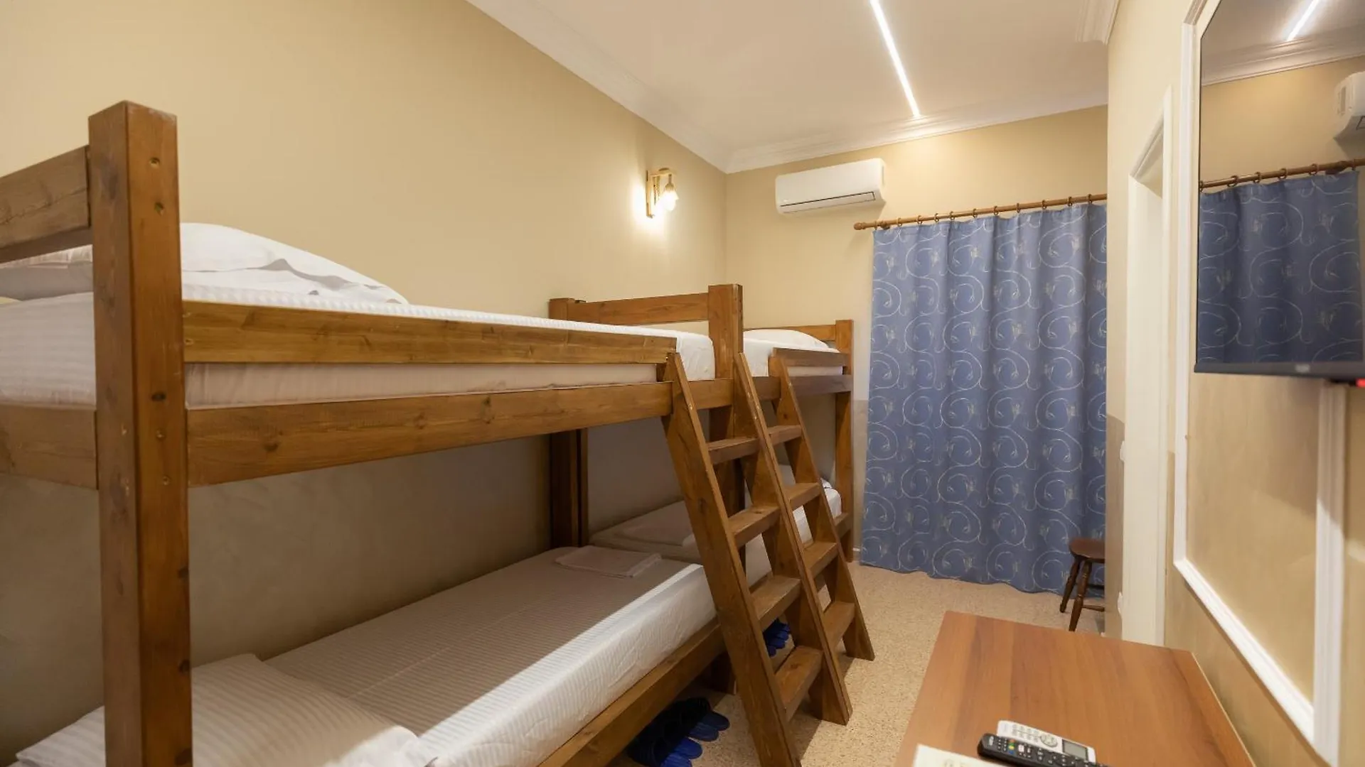 Vila Kaci Durrës 0*,
