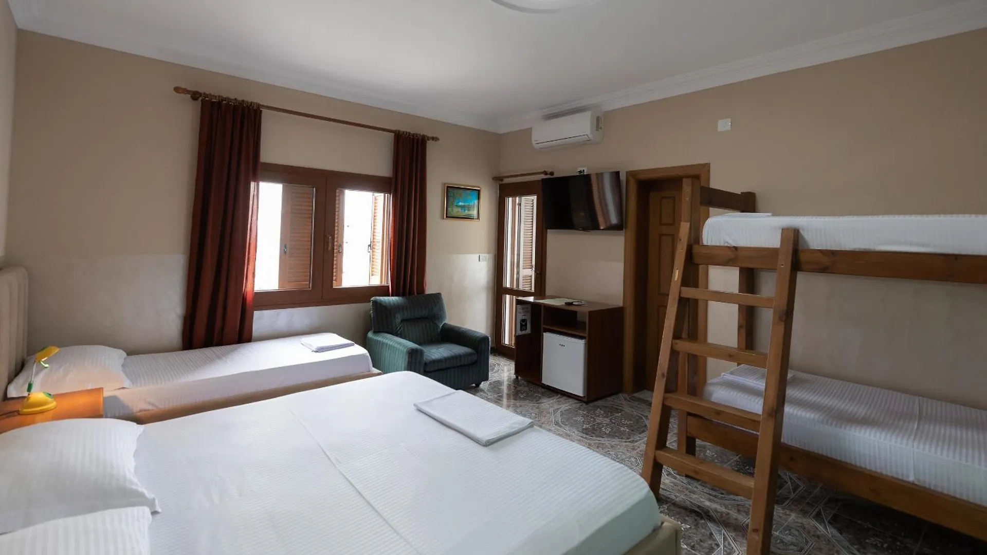 Vila Kaci Durres