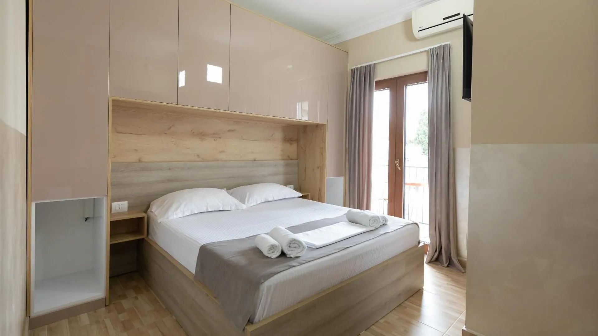 Homestay Vila Kaci Durres
