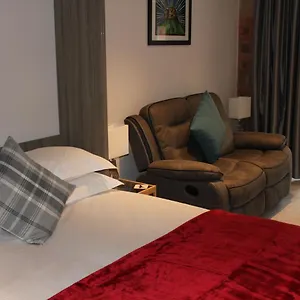 https://waters-edge-at-cocoa-suites.yorkshirehotels.net
